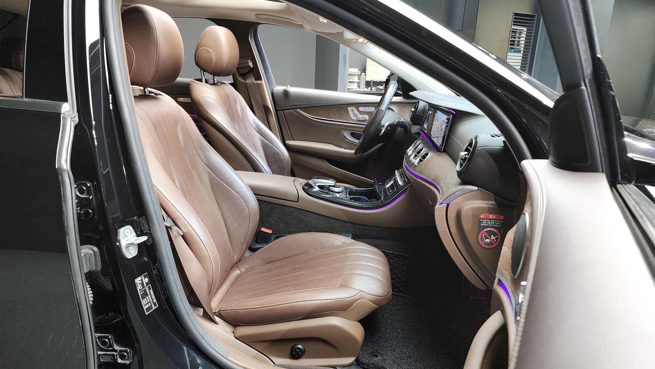 MERCEDES BENZ E-CLASS W213 2017