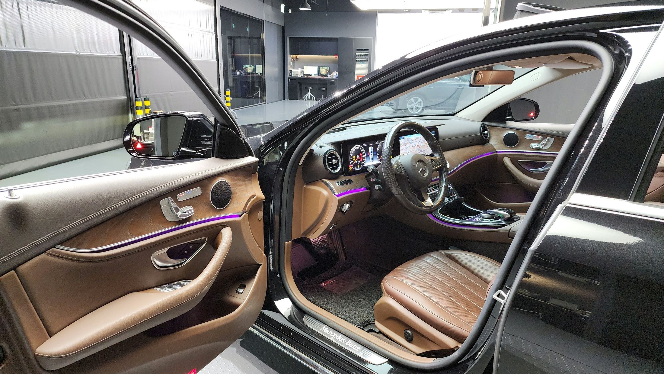 MERCEDES BENZ E-CLASS W213 2017