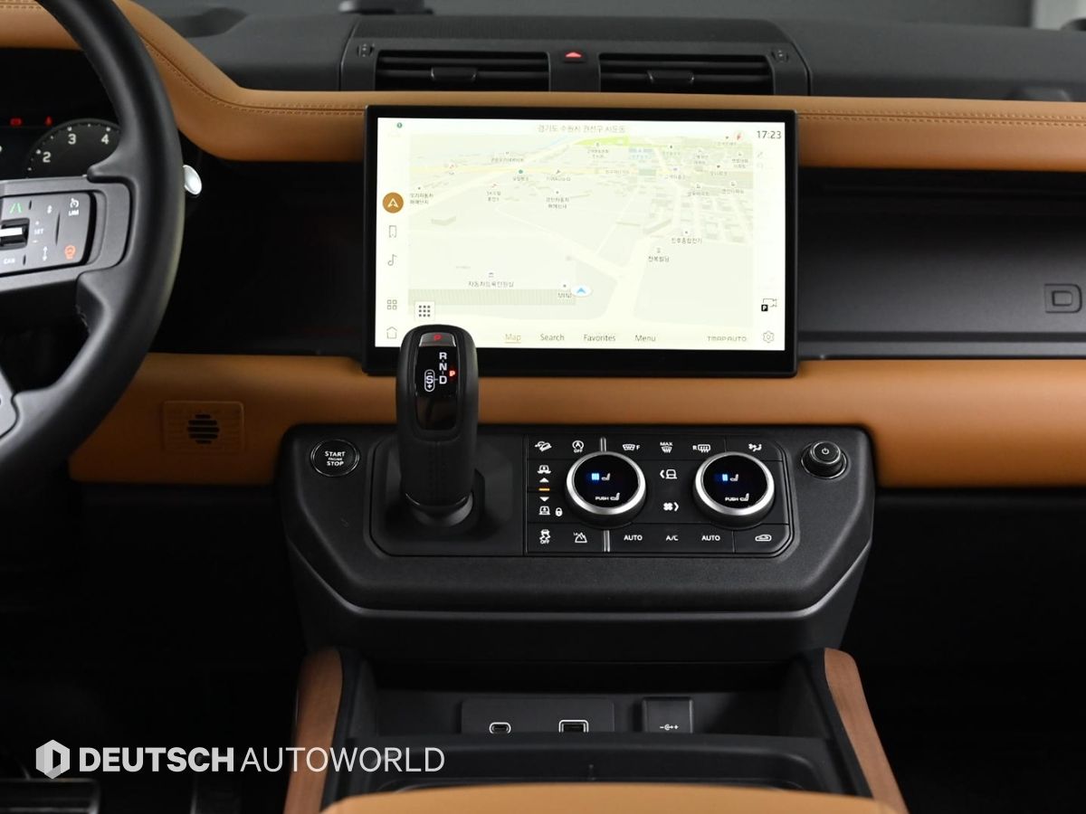 LAND ROVER DEFENDER L663 2024