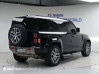 LAND ROVER DEFENDER L663 2024