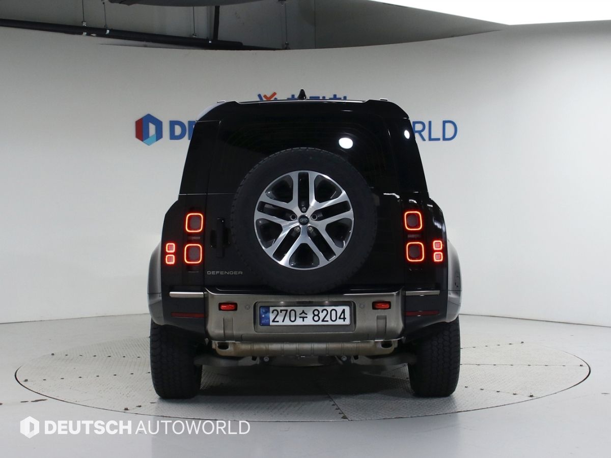 LAND ROVER DEFENDER L663 2024