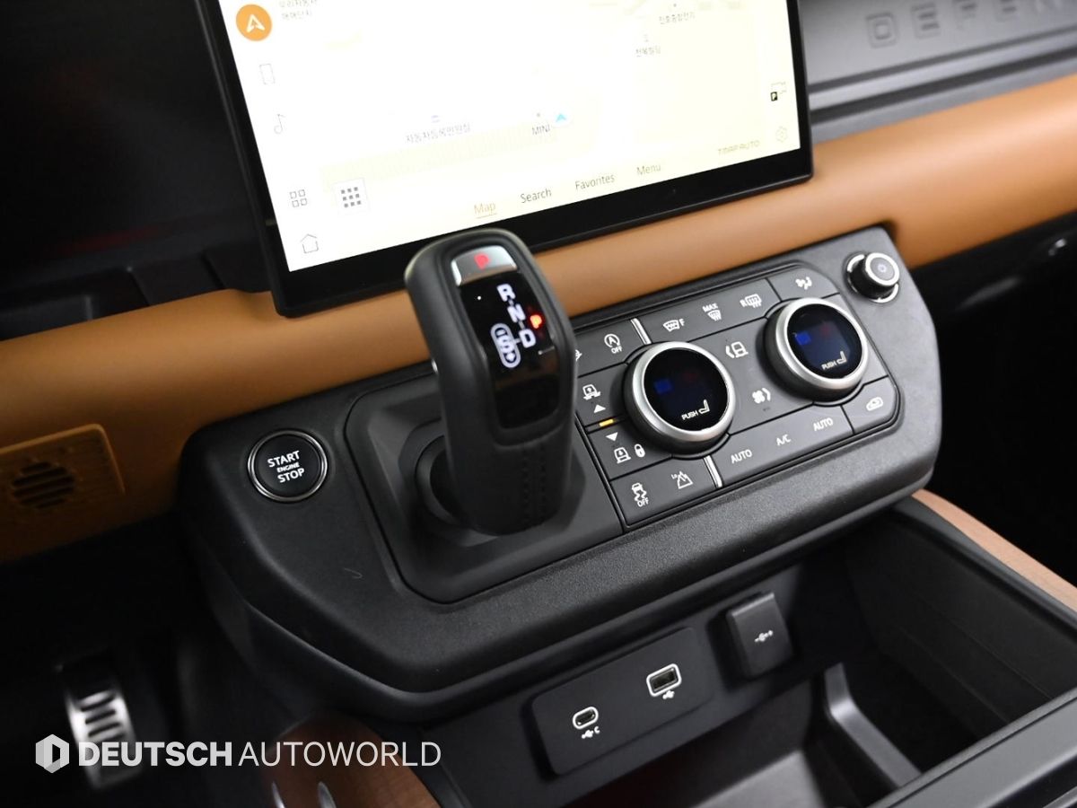 LAND ROVER DEFENDER L663 2024