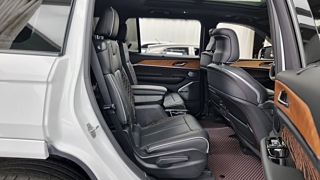 JEEP GRAND CHEROKEE WL 2023