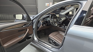 BMW 5-SERIES G30 2018