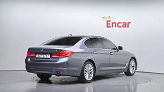 BMW 5-SERIES G30 2018