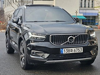 VOLVO XC40  B4 Insignia 2021