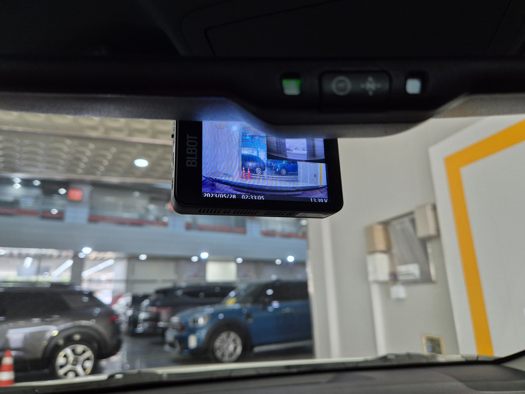 TOYOTA CAMRY 2016