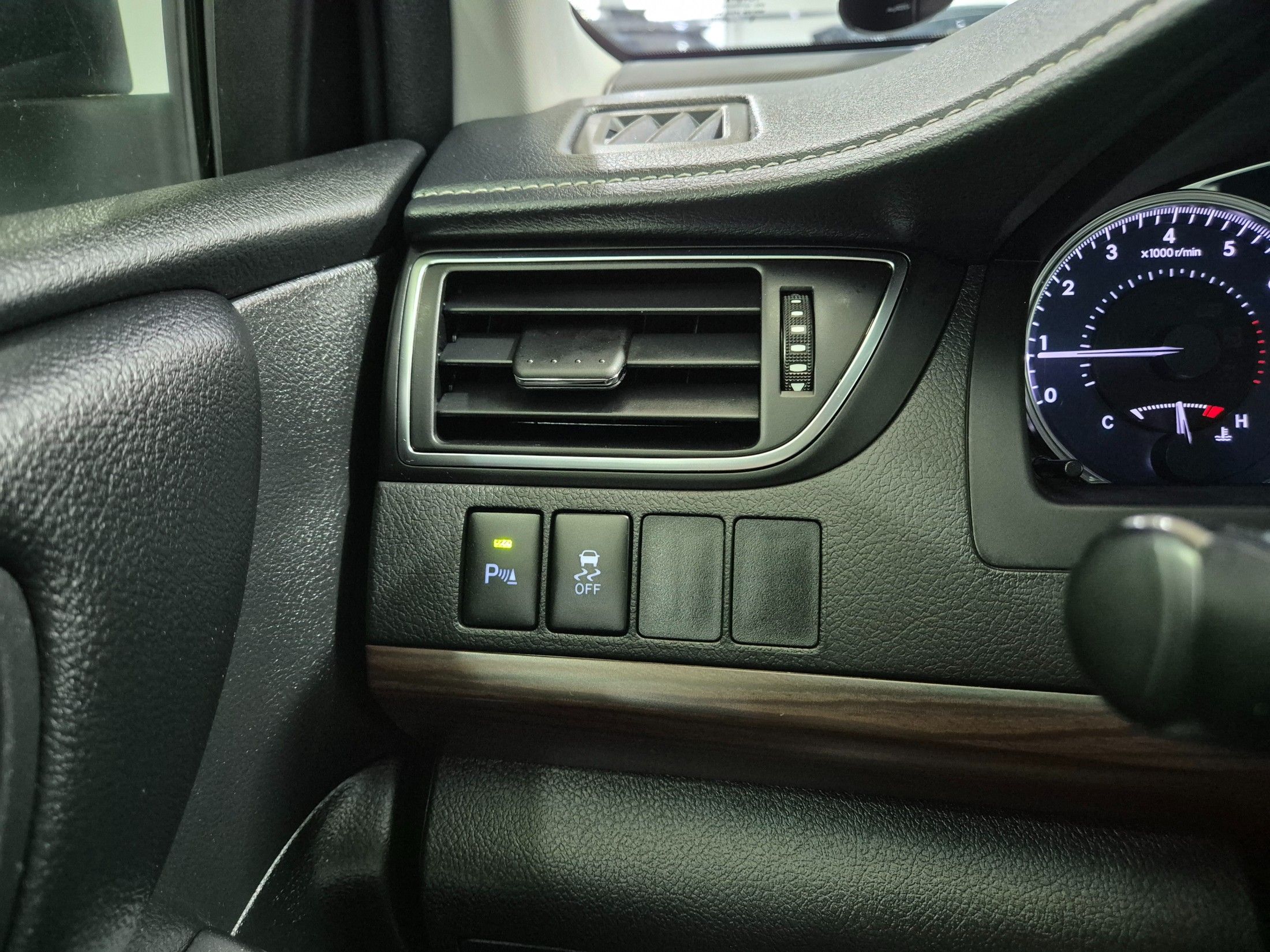 TOYOTA CAMRY 2016