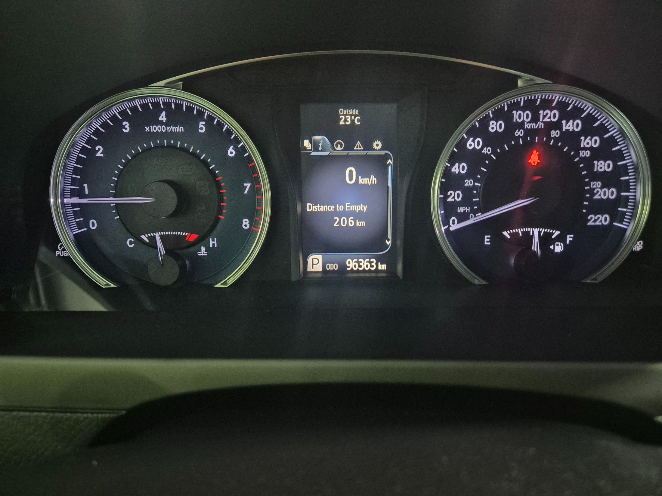 TOYOTA CAMRY 2016