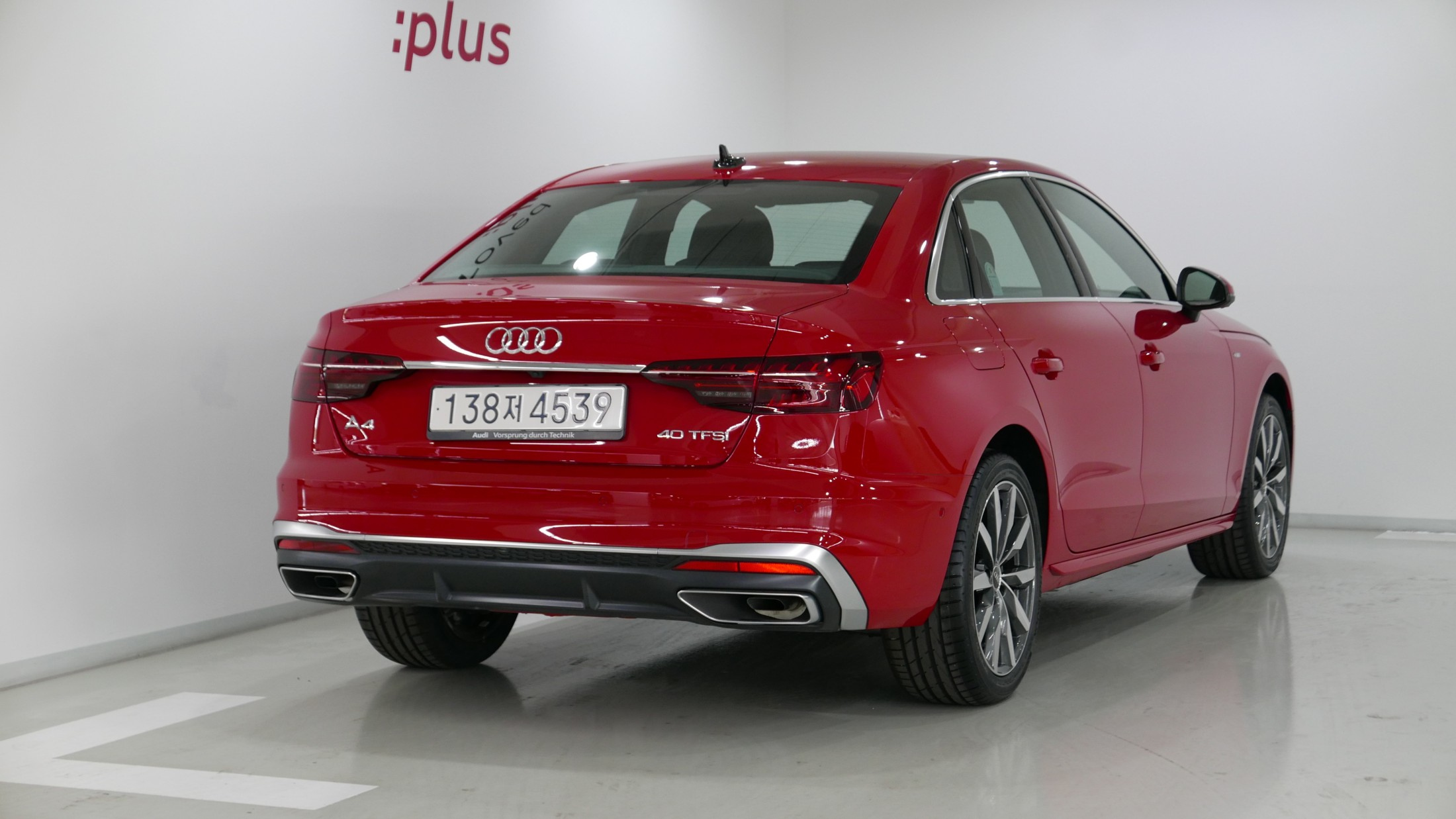 AUDI A4 B9 2023