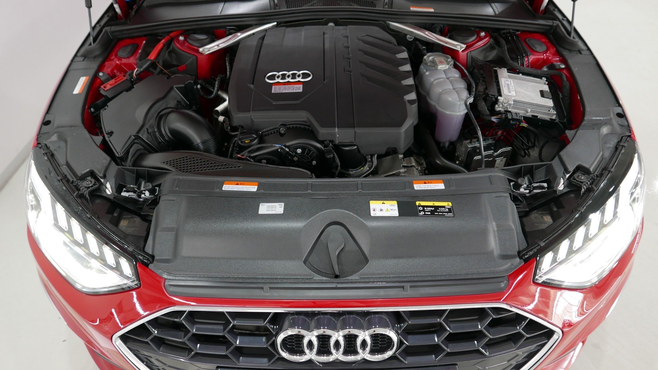 AUDI A4 B9 2023
