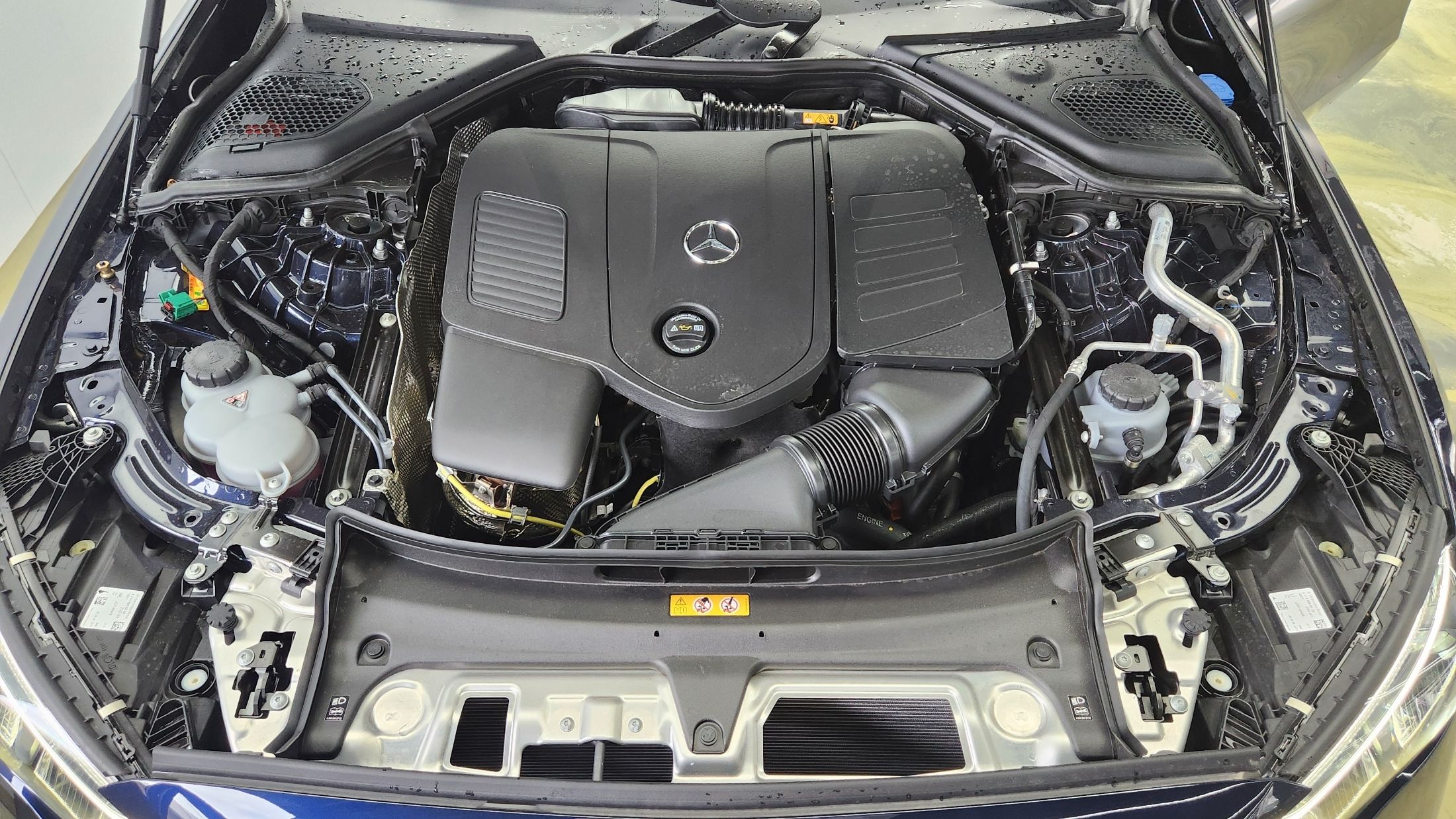 MERCEDES BENZ E-CLASS W214