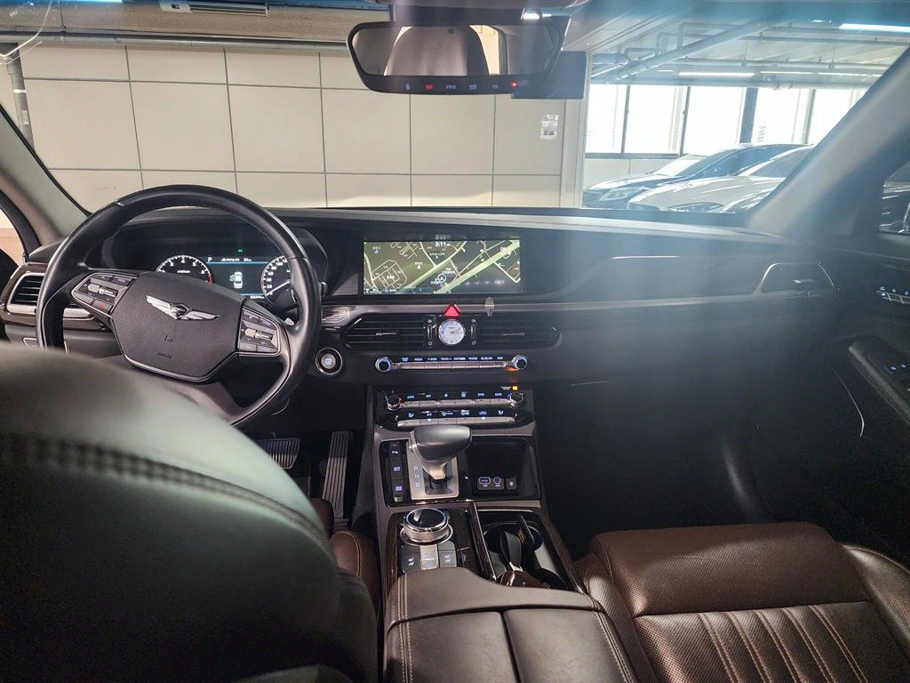 GENESIS EQ900 2017