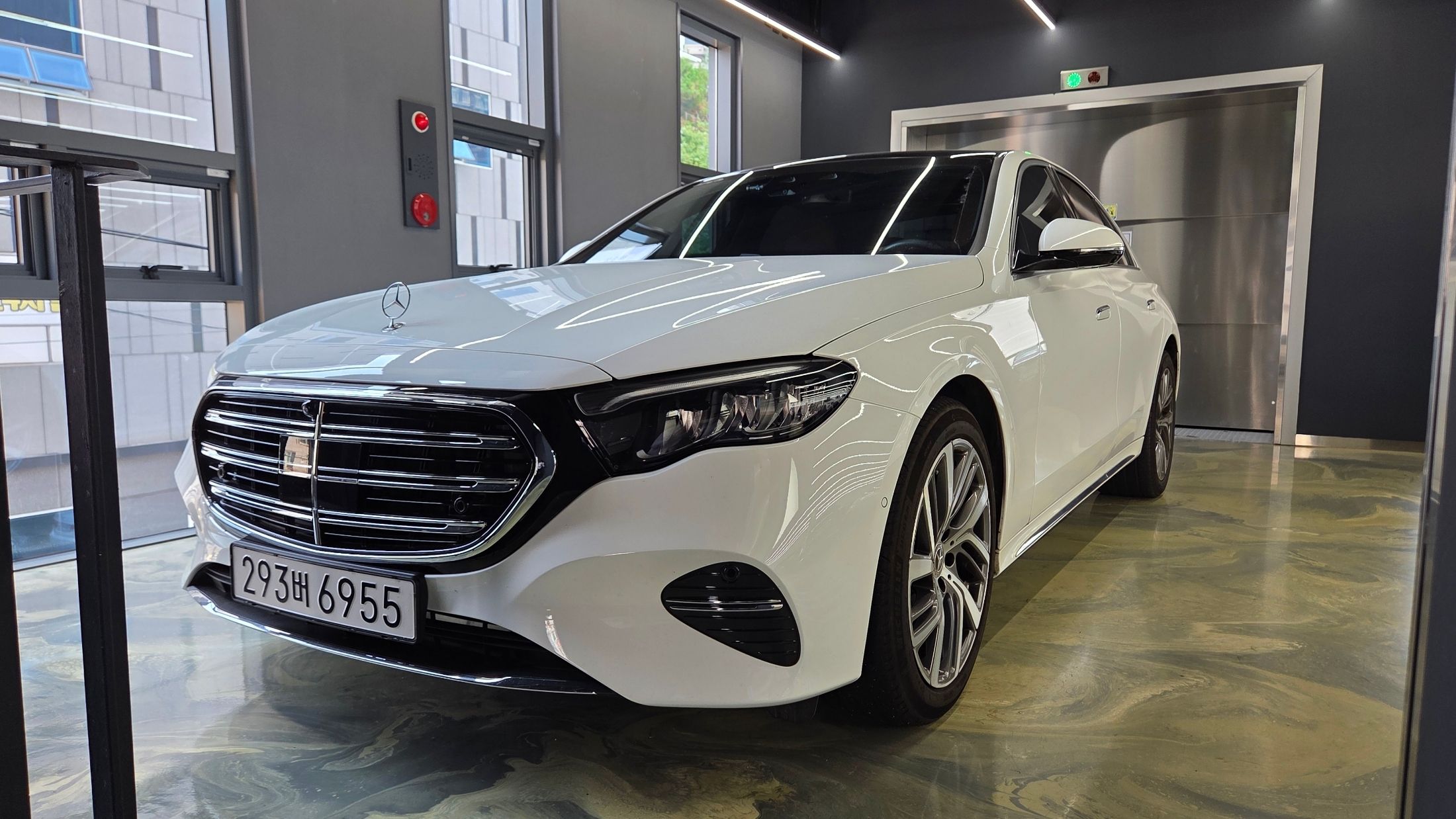 MERCEDES BENZ E-CLASS W214