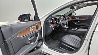 MERCEDES BENZ E-CLASS W213 2017