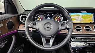 MERCEDES BENZ E-CLASS W213 2017
