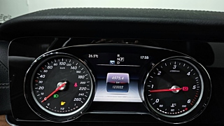 MERCEDES BENZ E-CLASS W213 2017