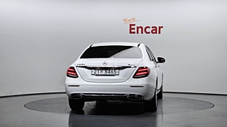MERCEDES BENZ E-CLASS W213 2017