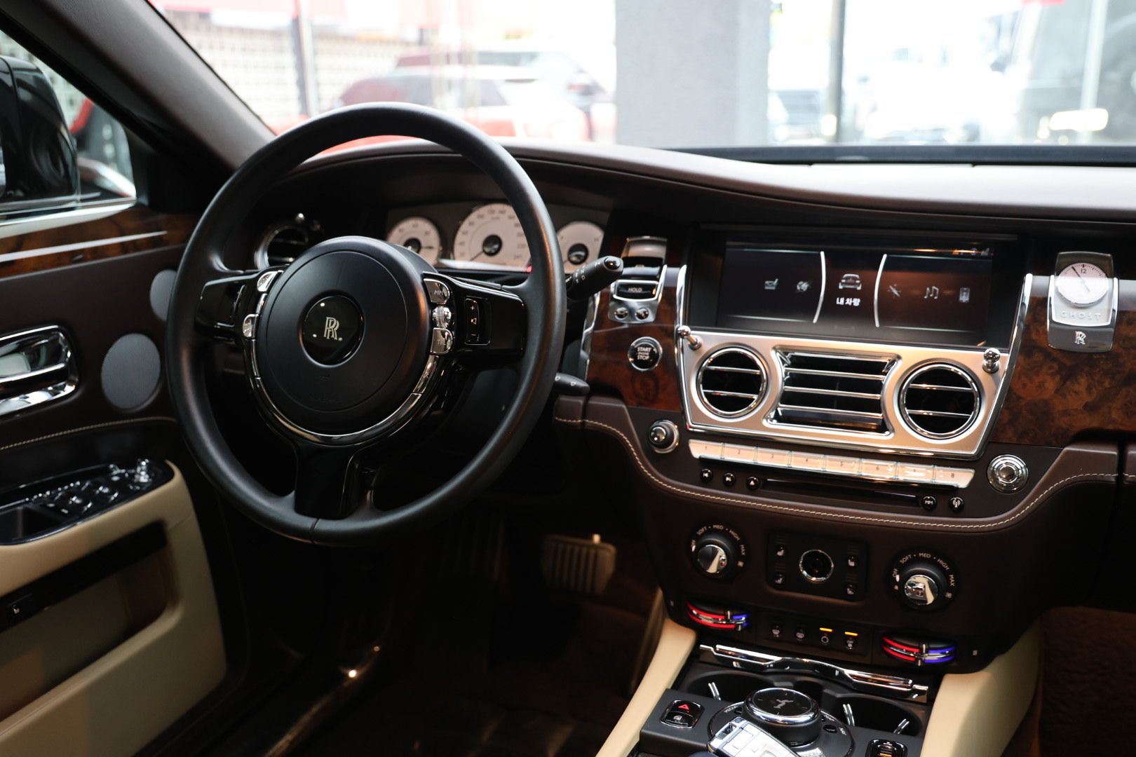 ROLLS ROYCE GHOST 2018