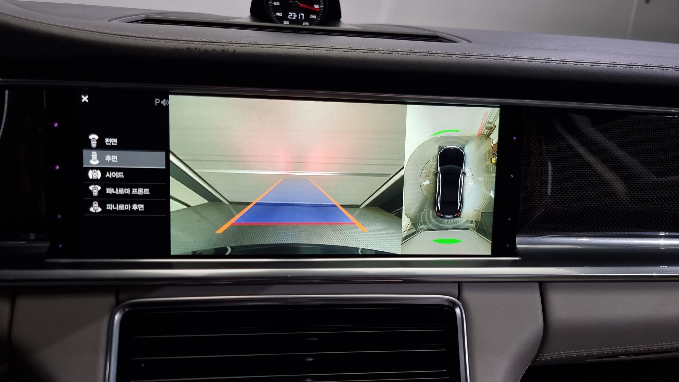 PORSCHE PANAMERA 971 2017