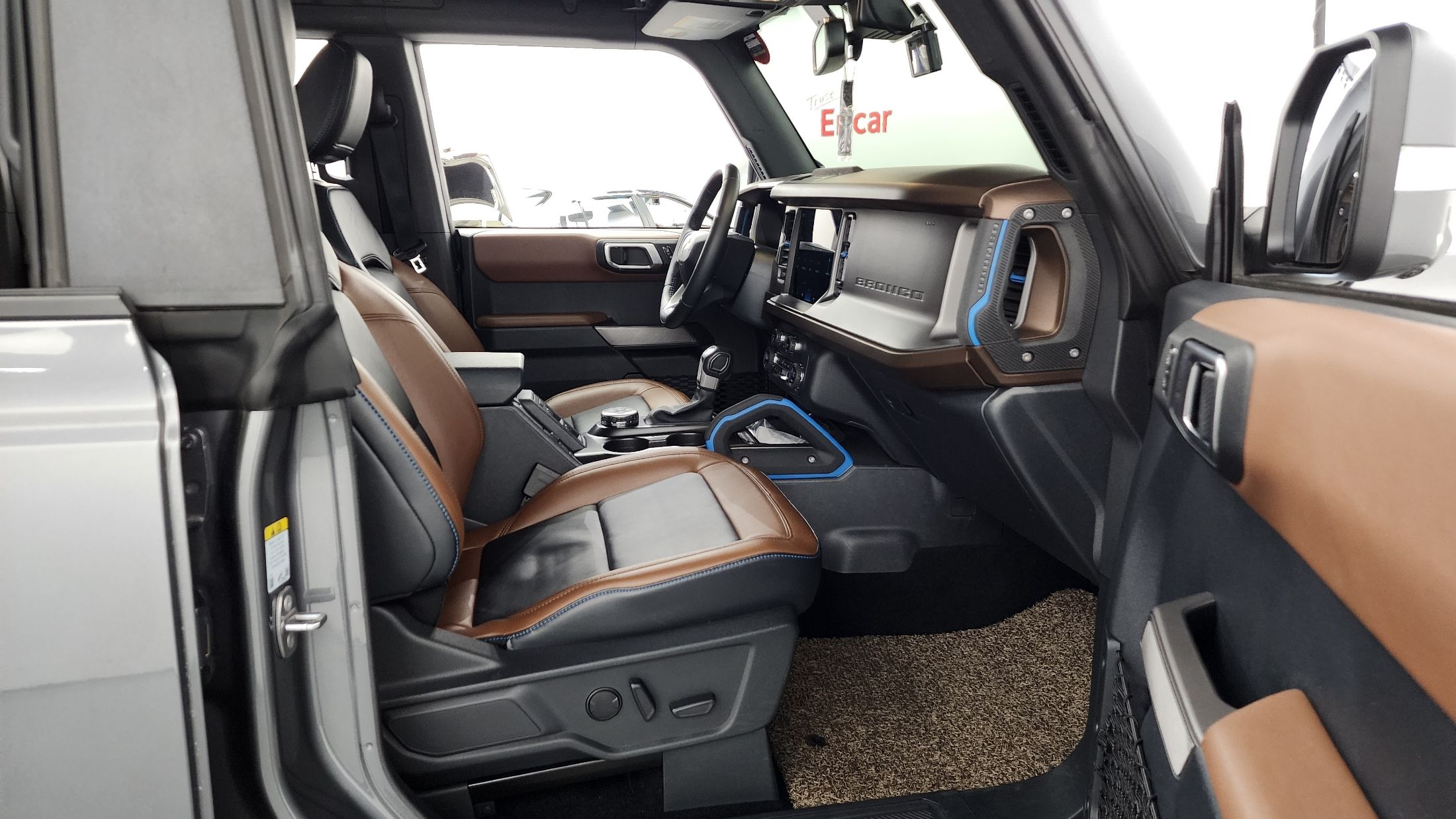 FORD BRONCO 2023