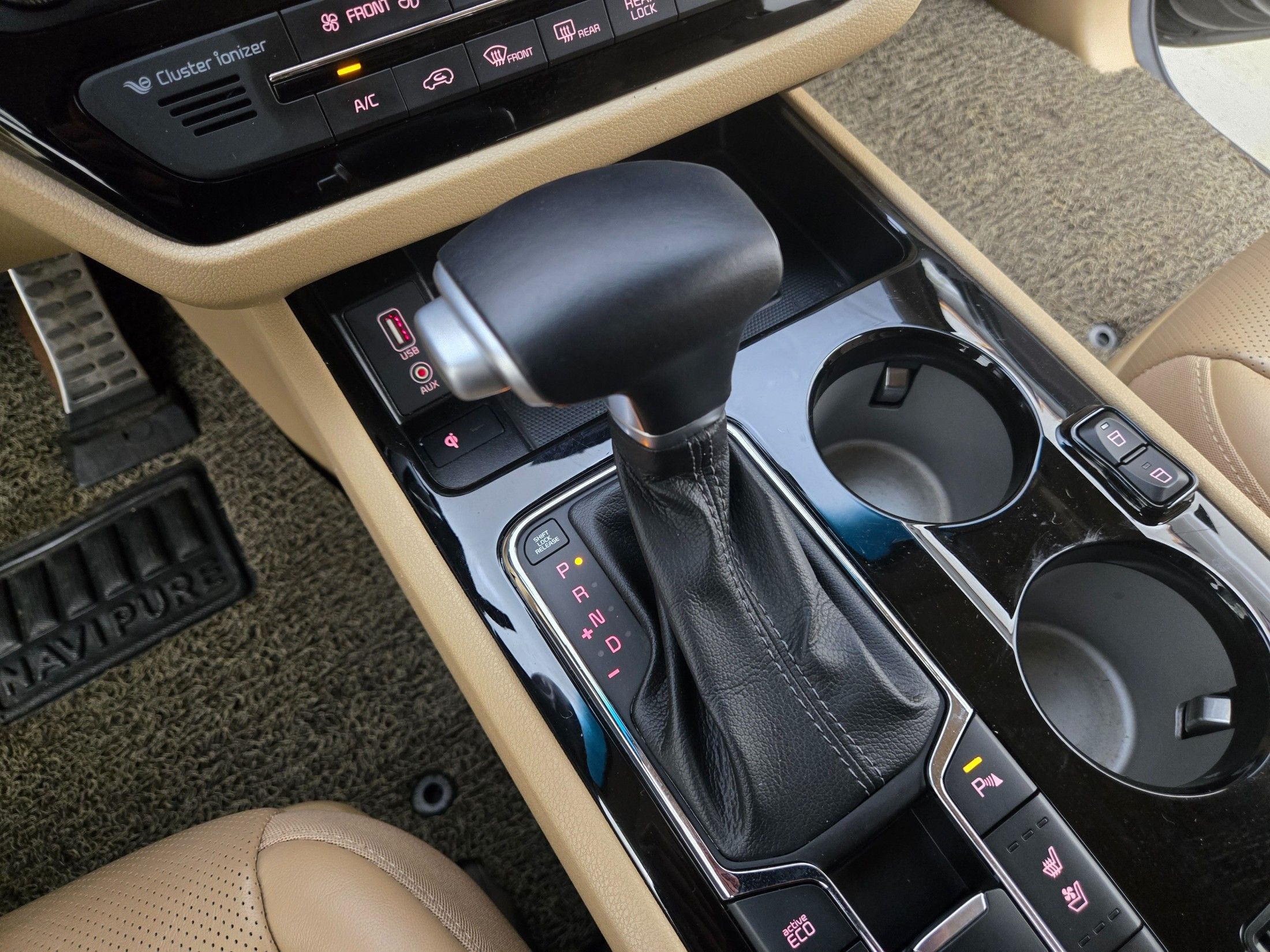 KIA CARNIVAL 2020
