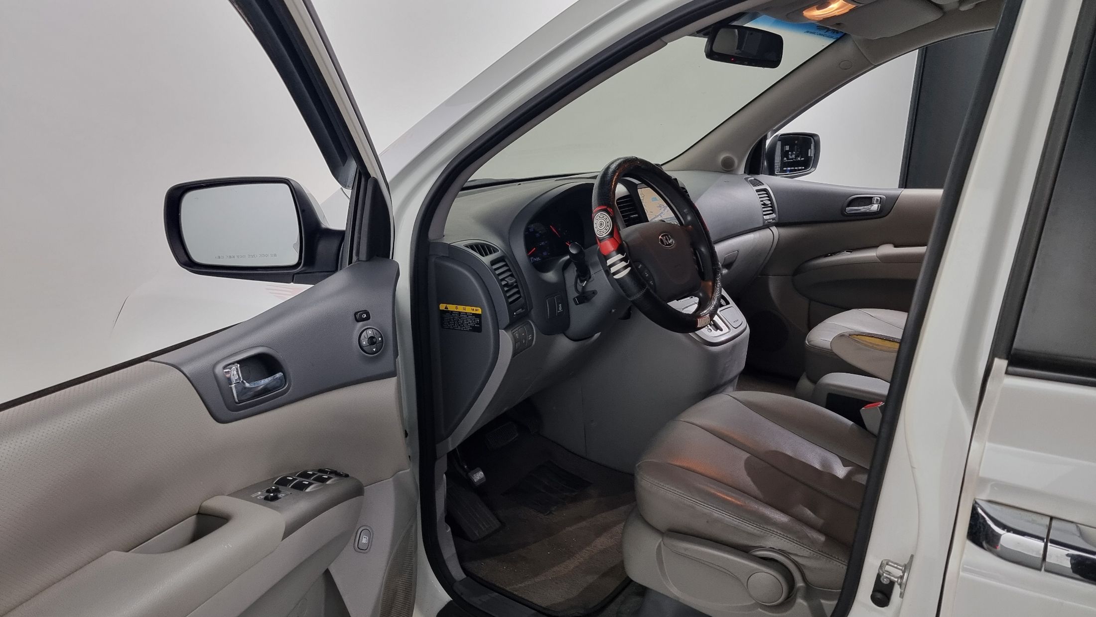 KIA CARNIVAL GRAND 2014