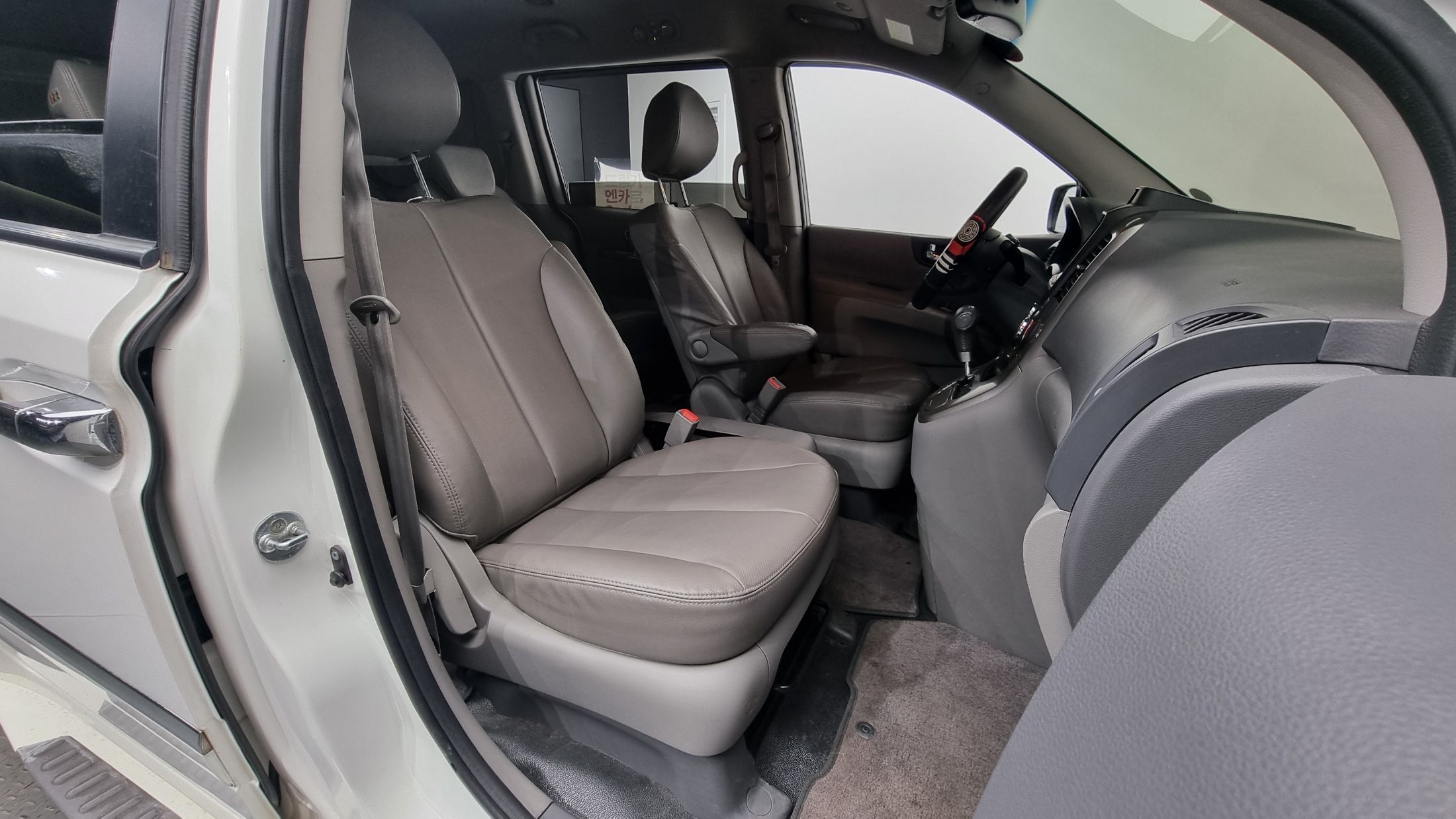 KIA CARNIVAL GRAND 2014