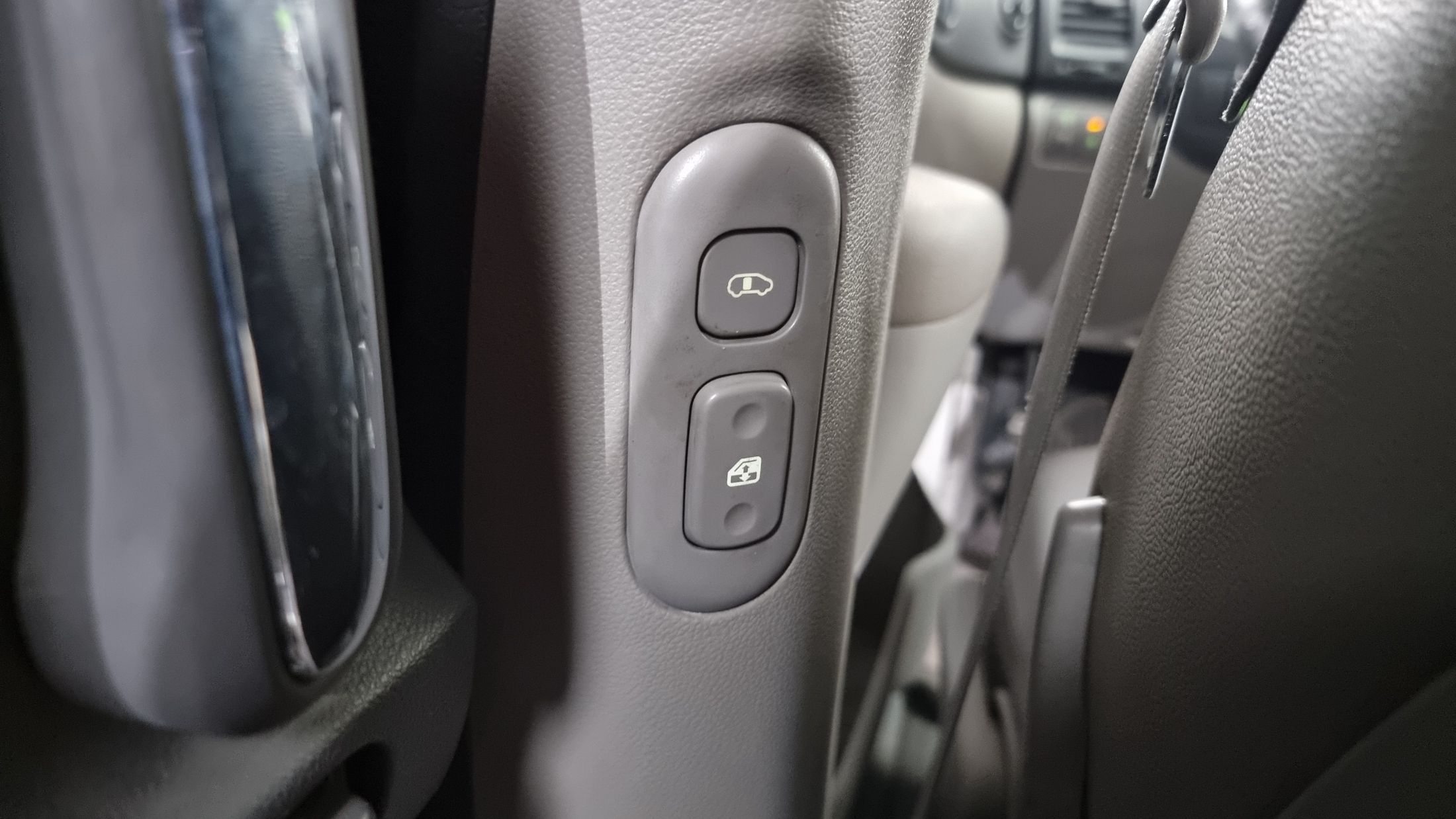 KIA CARNIVAL GRAND 2014