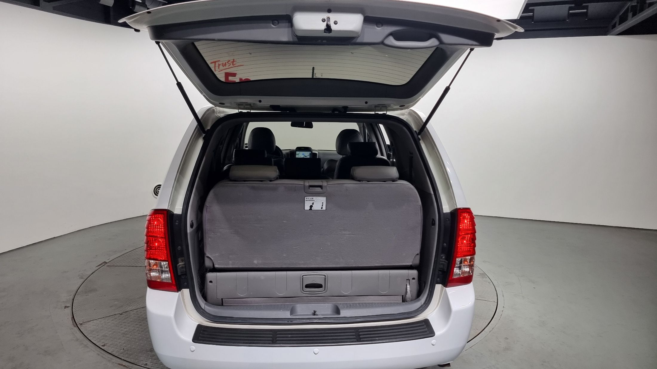 KIA CARNIVAL GRAND 2014
