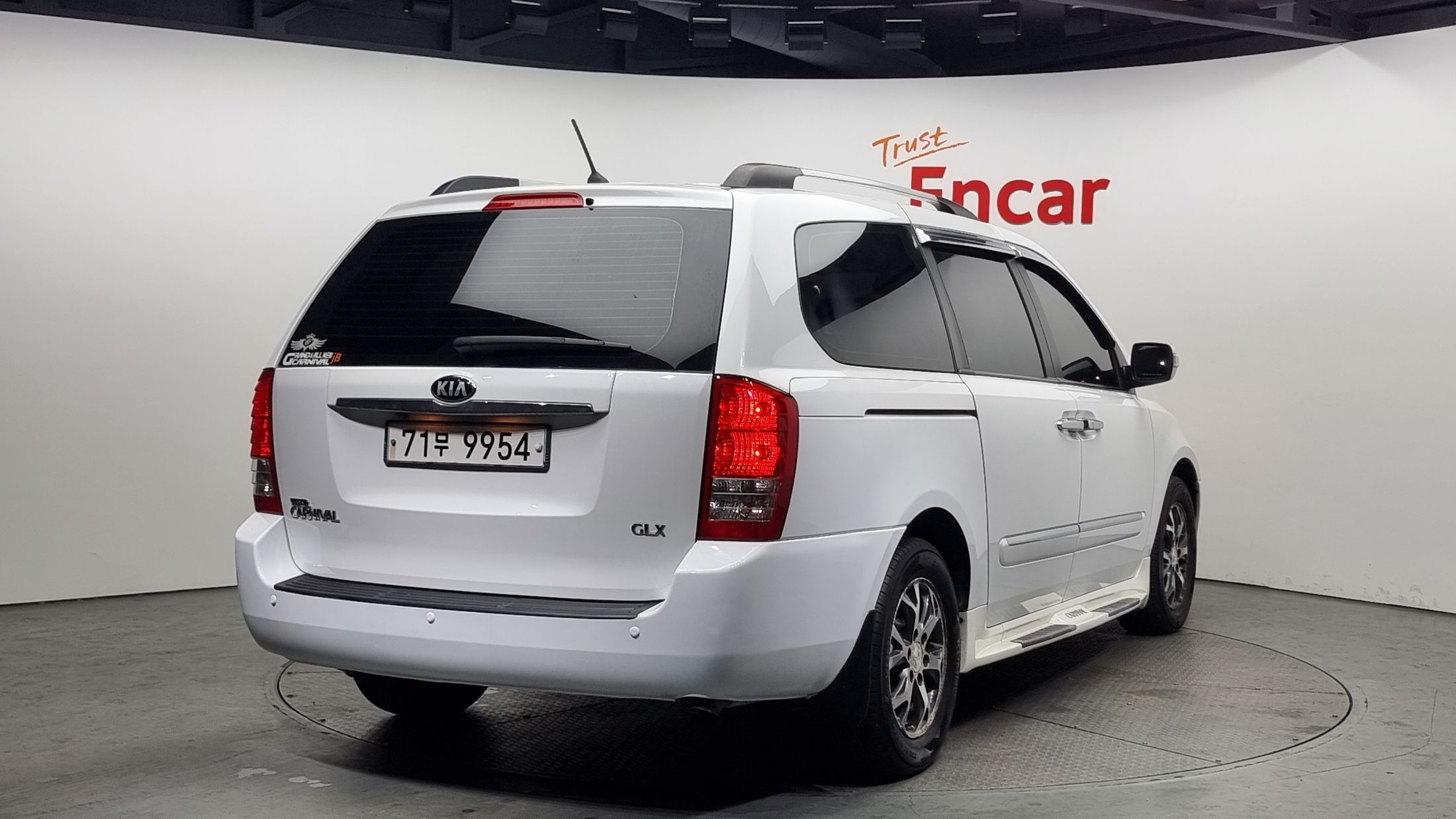KIA CARNIVAL GRAND 2014