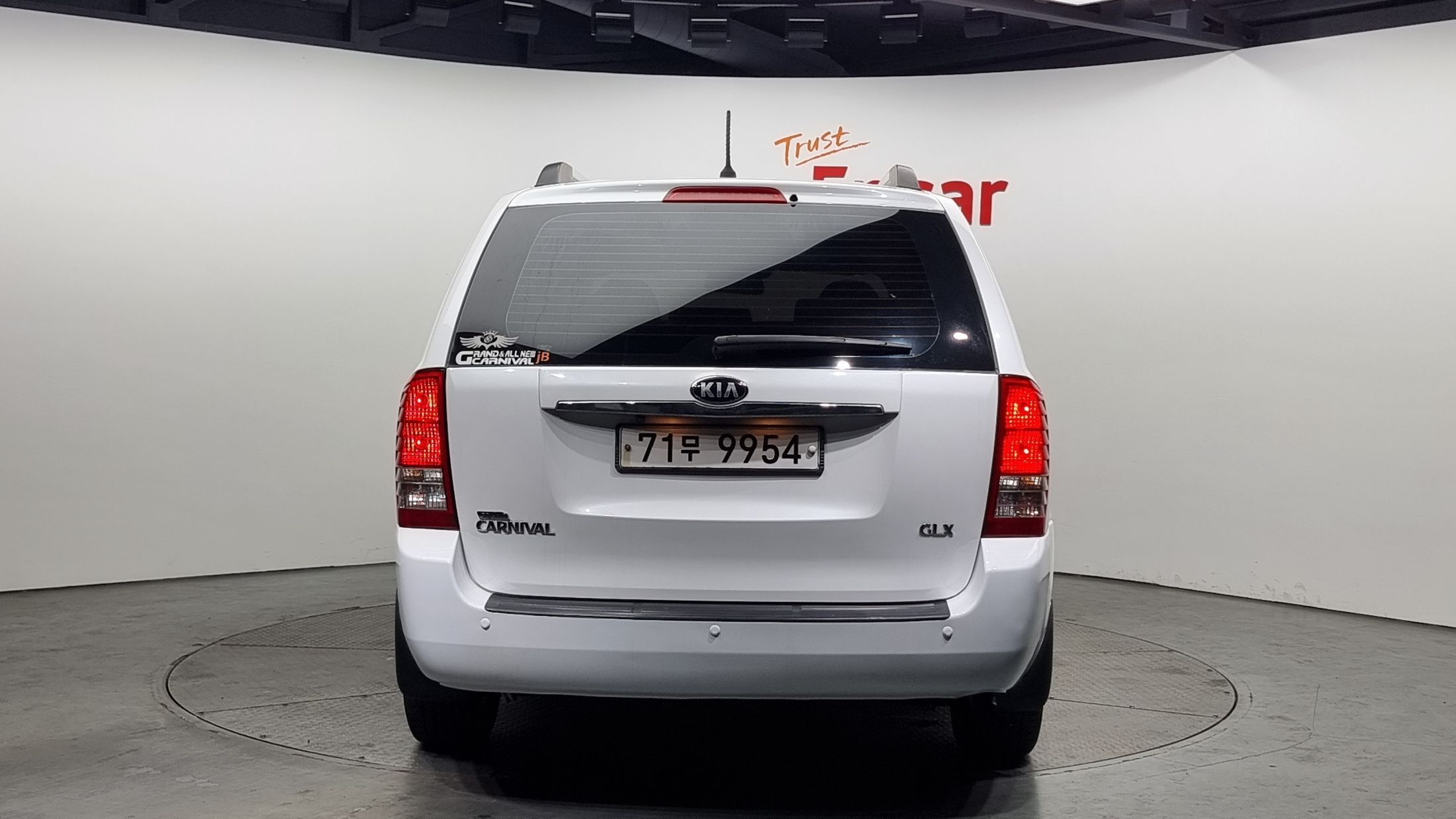 KIA CARNIVAL GRAND 2014