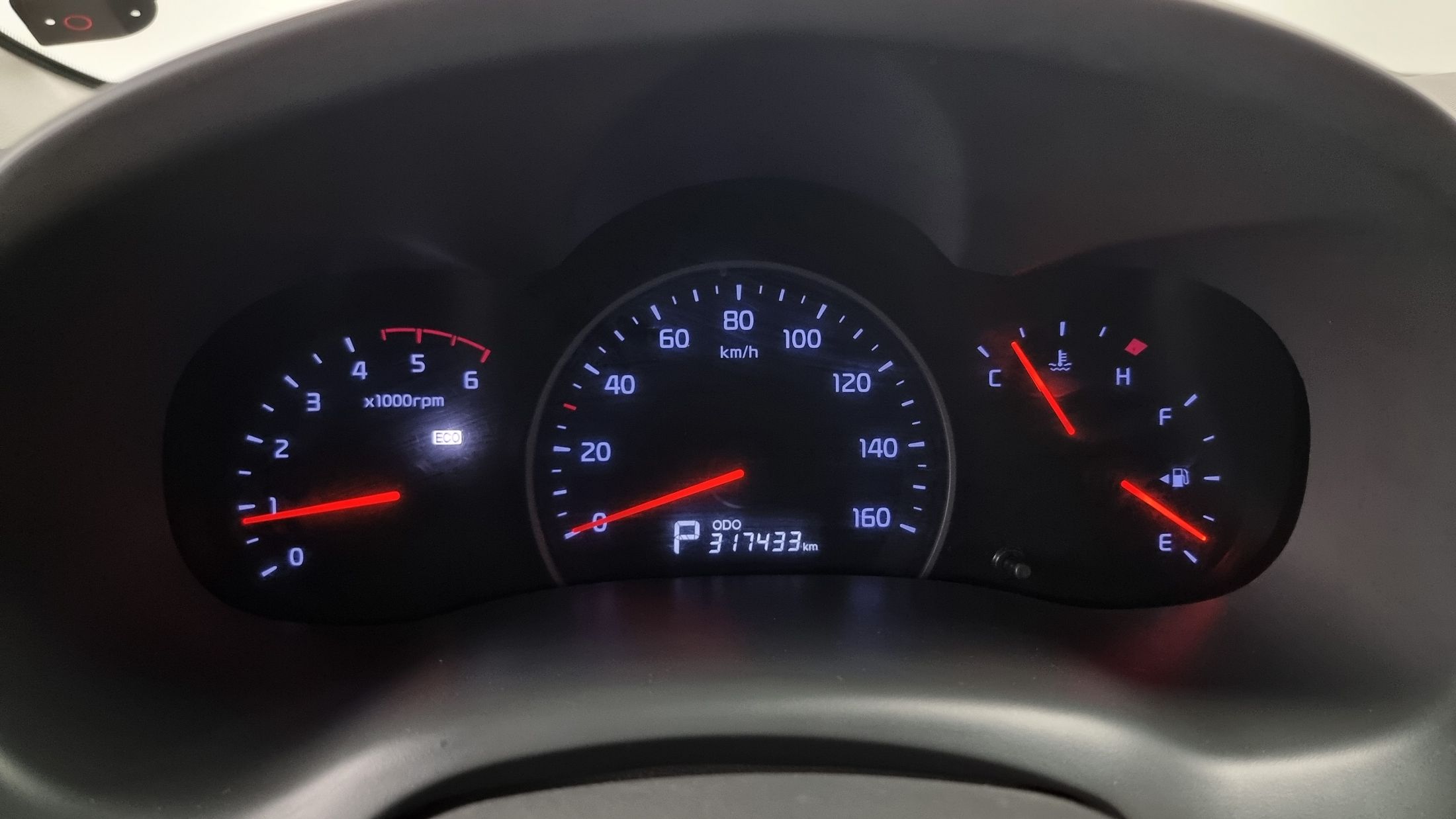 KIA CARNIVAL GRAND 2014
