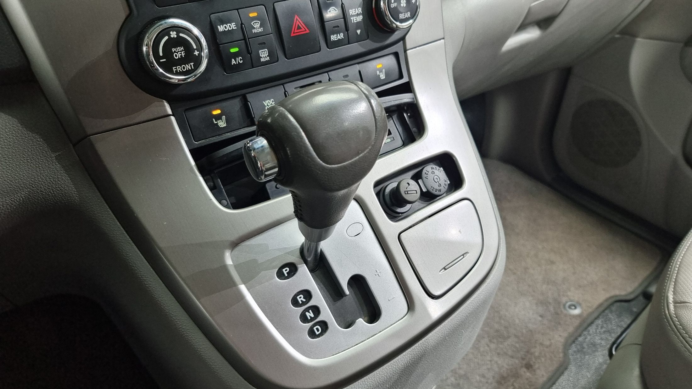 KIA CARNIVAL GRAND 2014