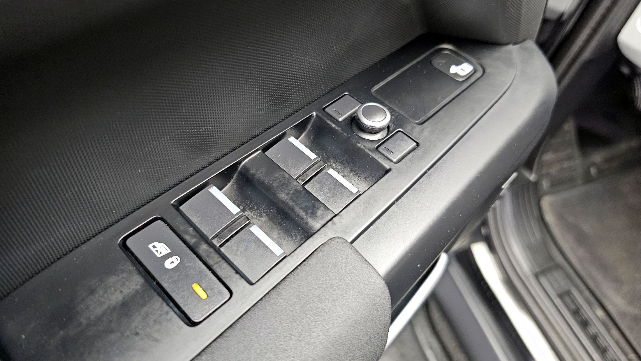 LAND ROVER DEFENDER L663