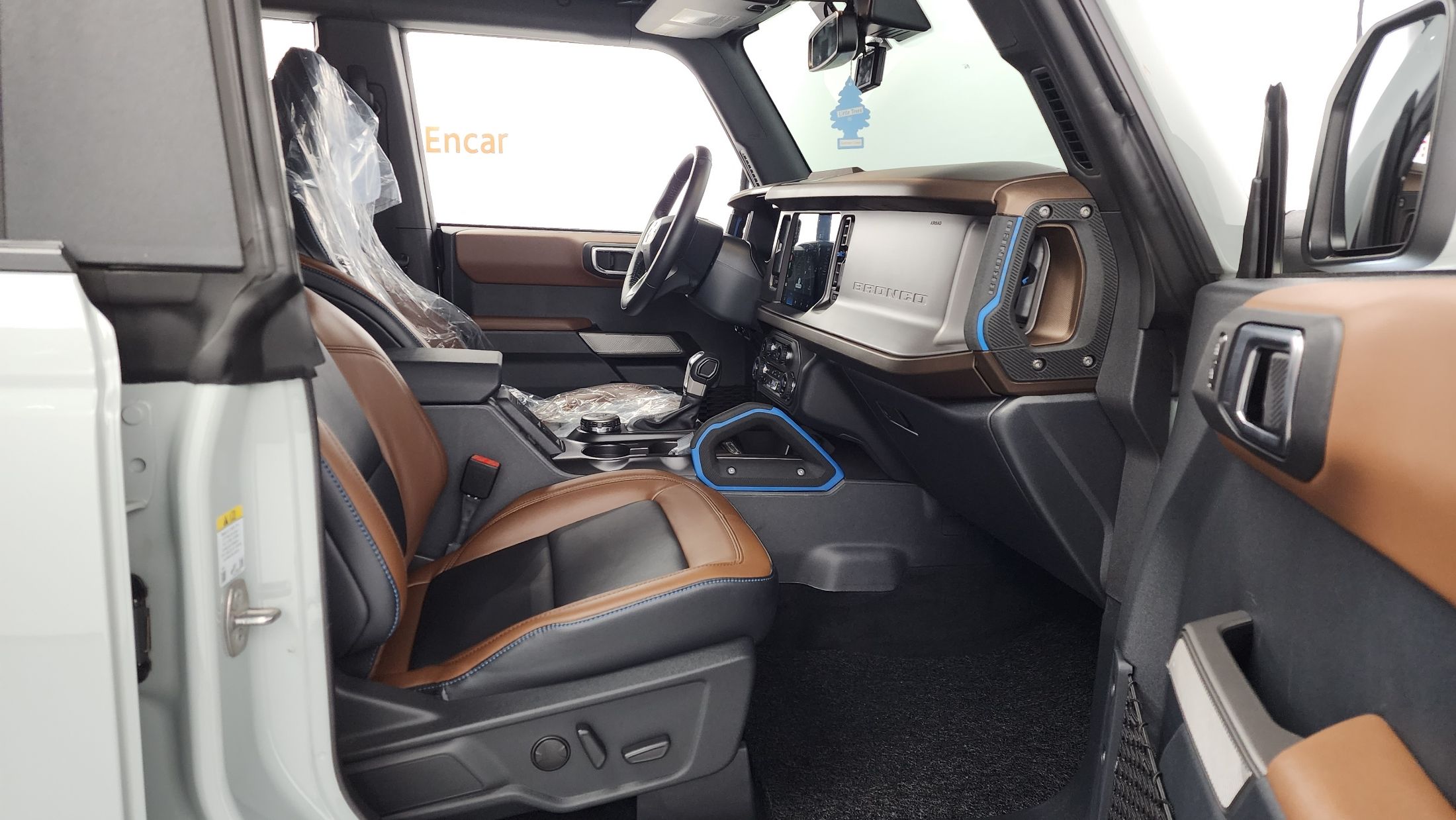FORD BRONCO