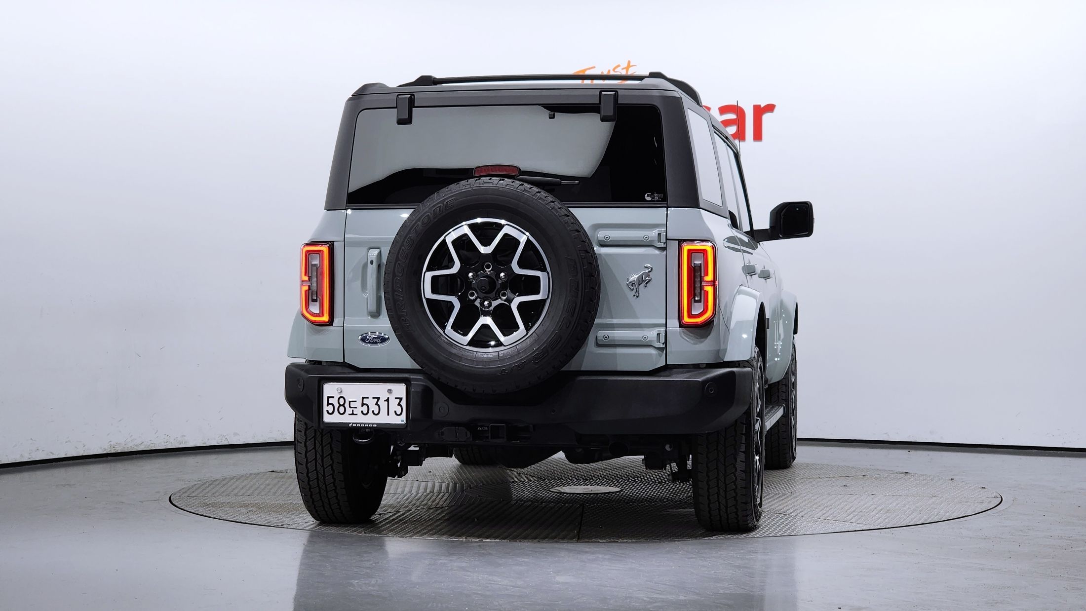FORD BRONCO