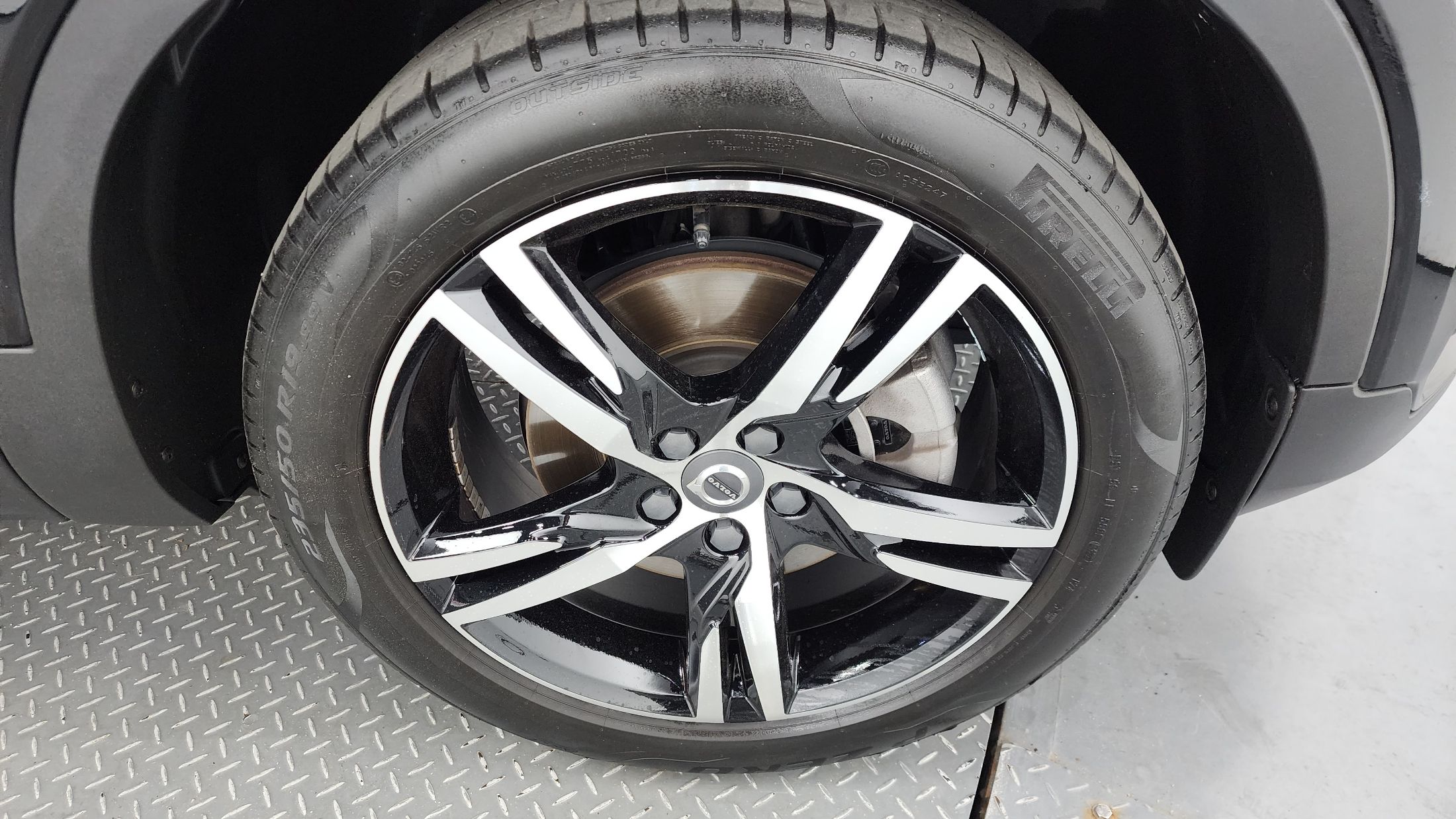 VOLVO XC40 2022