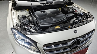 MERCEDES BENZ GLA-CLASS X156 2017