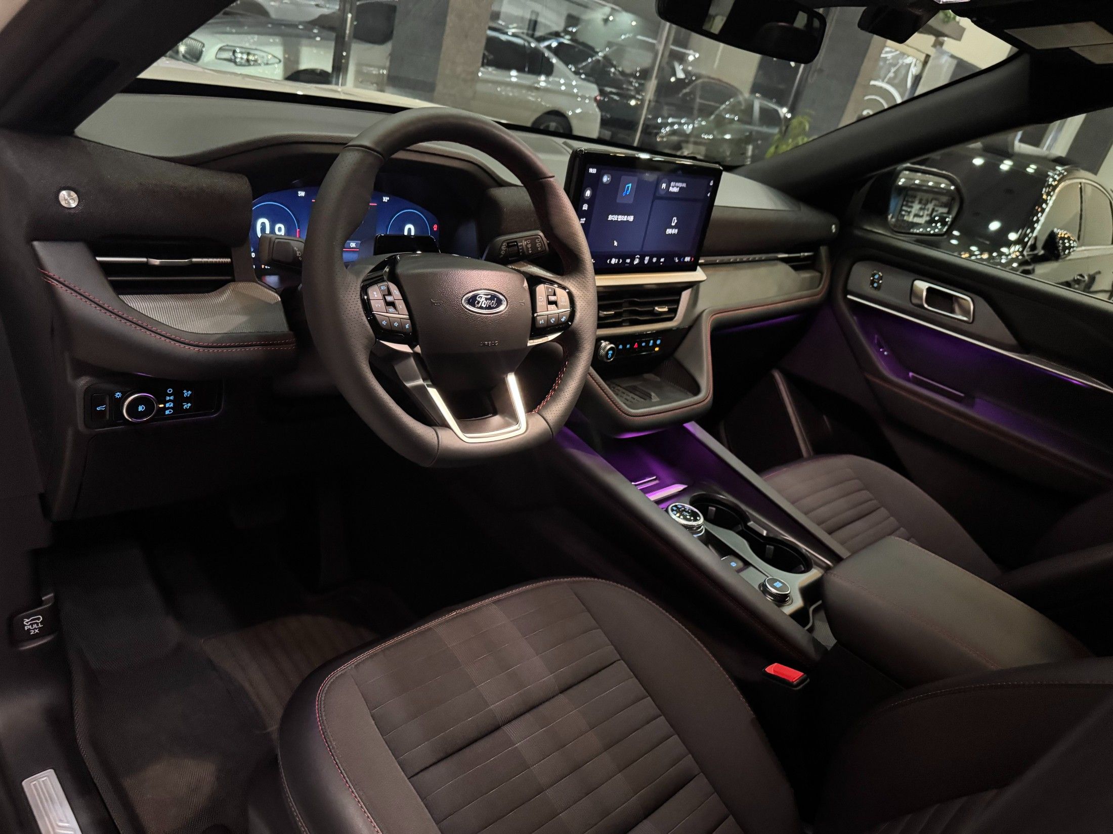 FORD EXPLORER 2025