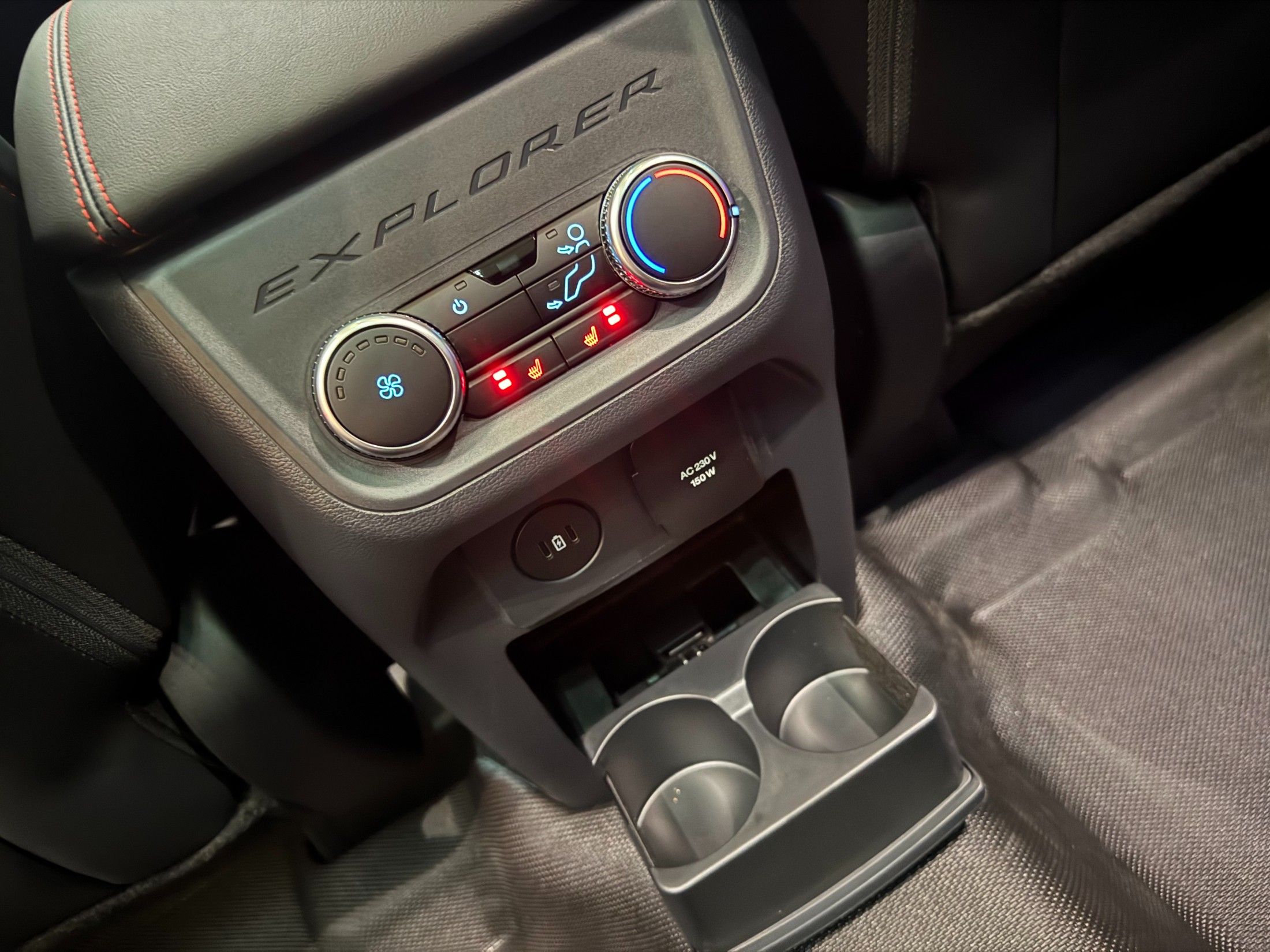 FORD EXPLORER 2025