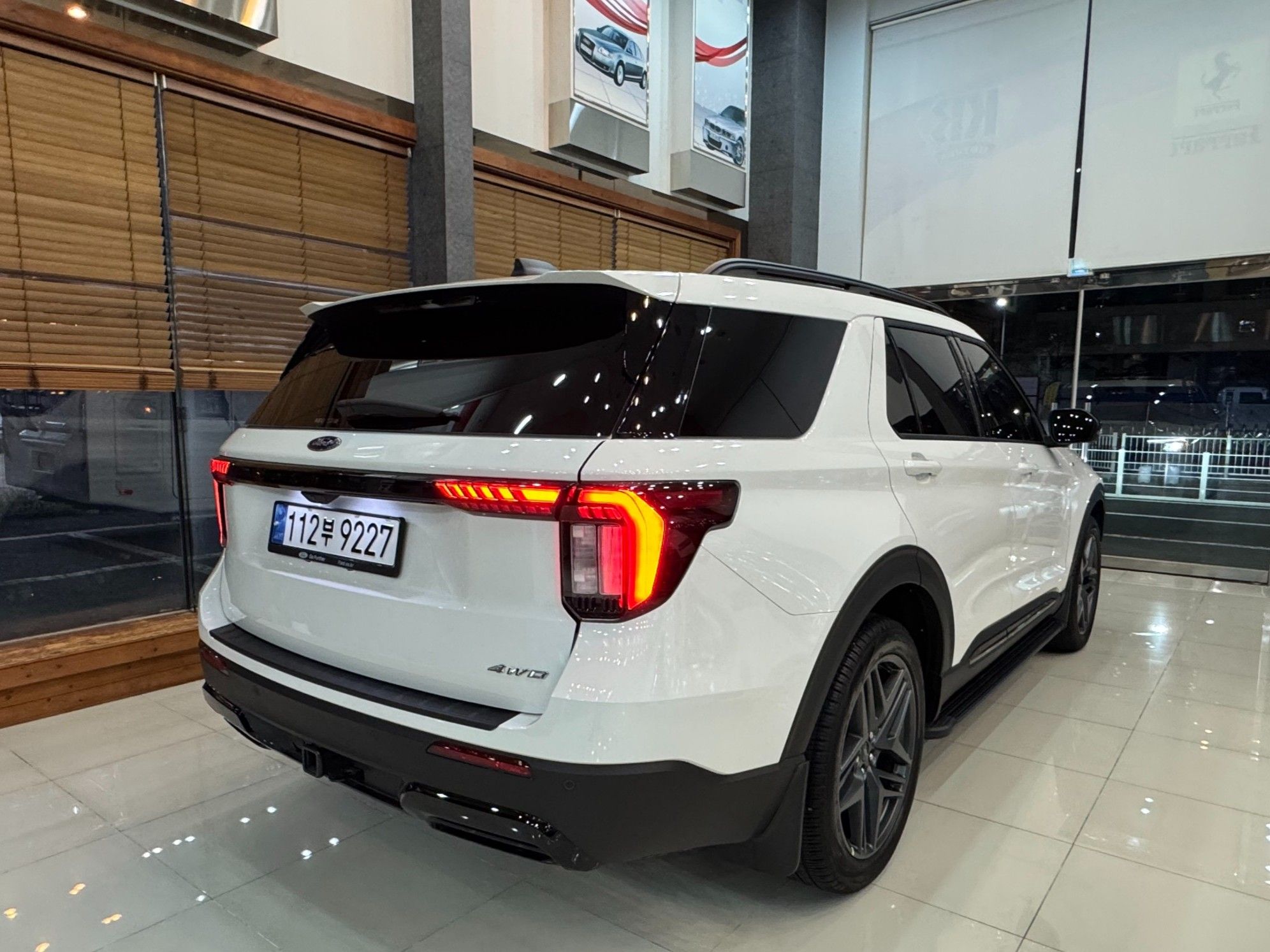 FORD EXPLORER 2025