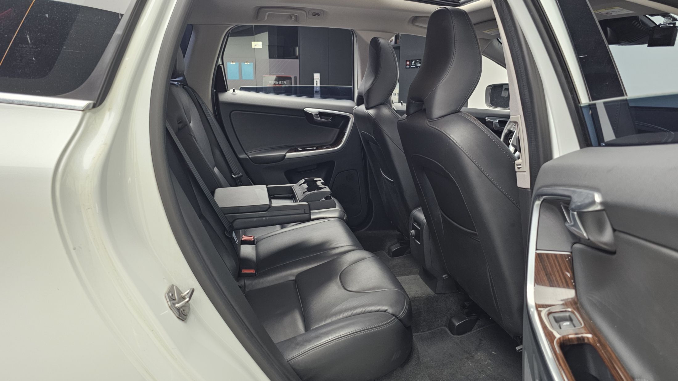 VOLVO XC60 2017
