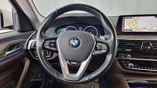 BMW 5-SERIES G30 2019