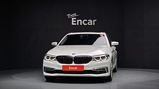 BMW 5-SERIES G30 2019