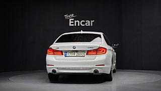 BMW 5-SERIES G30 2019
