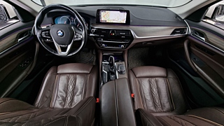 BMW 5-SERIES G30 2019