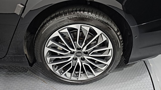 AUDI A6 C8 2025