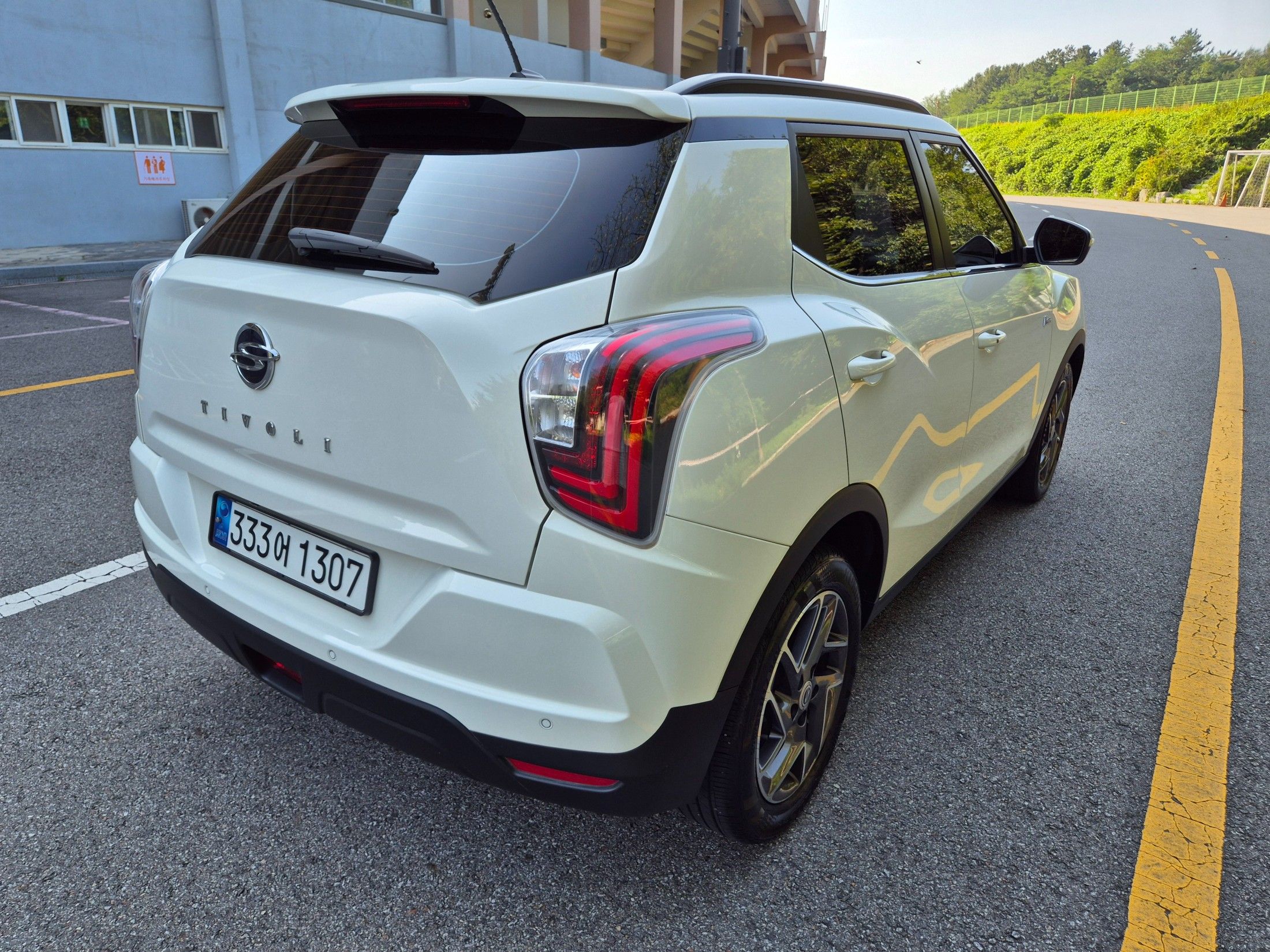 SSANGYONG TIVOLI VERY NEW 2023