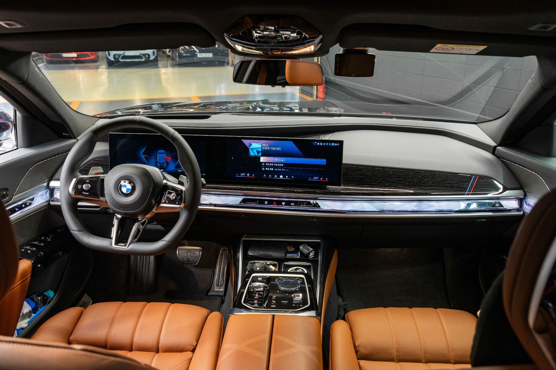 BMW 7-SERIES G70 2025